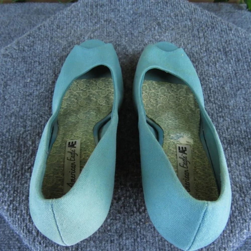 American Eagle Women's  Peep Toe Blue‎ Fabric Pump 10 Medium  Used 2025